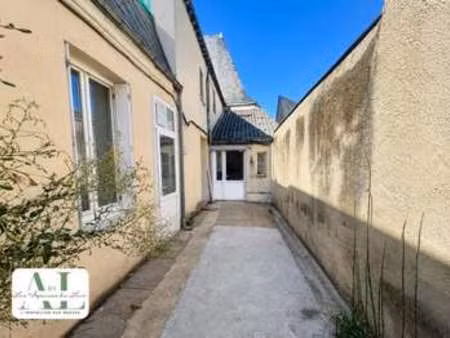 vente maison au lude (72800) : à vendre / 87m² le lude