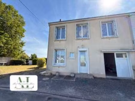vente maison à noyant (49490) : à vendre / 83m² noyant