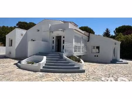 maison avec terrasse ventabren (13)