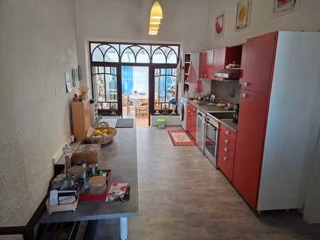bel appartement 2 chambres  en plein centre-ville