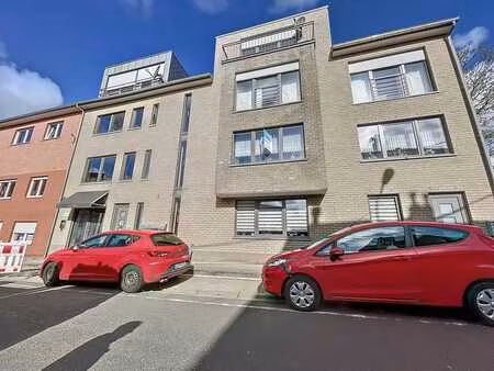 la calamine: appartement 2 chambres avec terrasse