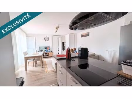 a montfermeil 93370 appartement de 80m2  t4  3 chambres  une terrasse de 10m2.