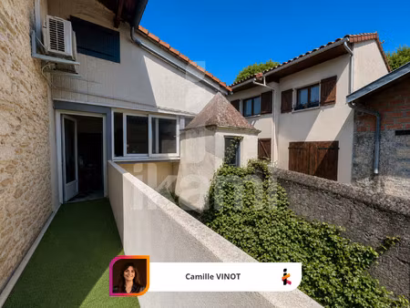 appartement au coeur de montmeyran  94 m2 avec balcon  cour 