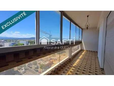 grand appartement t4 de 110 m² / plusieurs balcons / cave / garage en sus