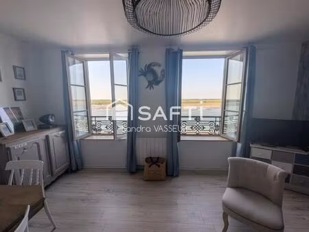 une adresse rare avec vue sur baie