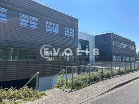 bureaux 1 277 m²