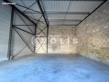 local d'activité 103 m²