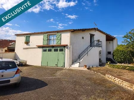 maison t4 avec grand garage  3 chambres.