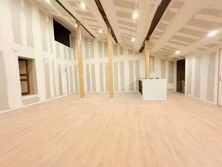 immeuble mixte - 300m2-habitation et commerce