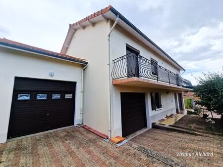 volvic – maison familiale de 138 m² avec jardin  double garage