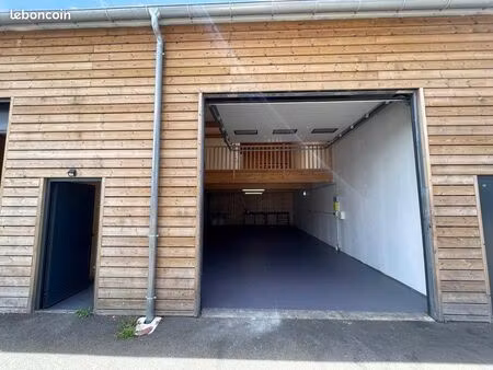 local artisanal à vendre – 145 m² – zone artisanale