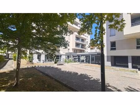 appartement 3 pièces  57 m²  terrasse