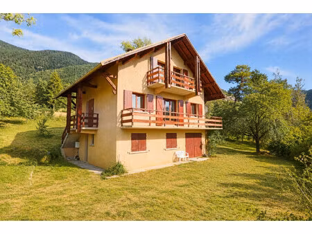 propriété en position dominante avec vue panoramique imprenabl