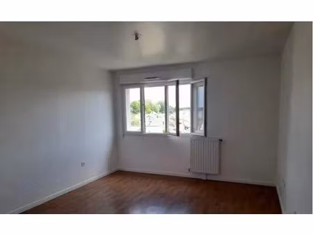 location appartement 2 pièces 40 m² à villepinte (93420)  1 090 €