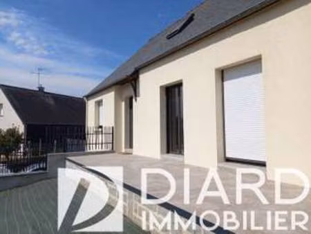 location maison à argentré-du-plessis (35370) : à louer / 131m² argentré-du-plessis
