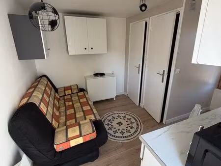 studio meublé 13 m² rénové – centre la châtre