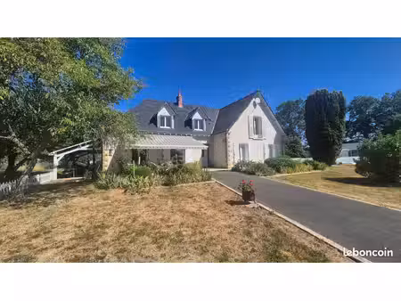 maison 8 pièces 210 m²
