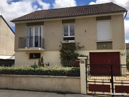 a vendre pavillon année 70 le blanc 36300