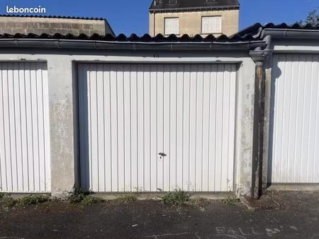 garage/box 15 m² chateauroux