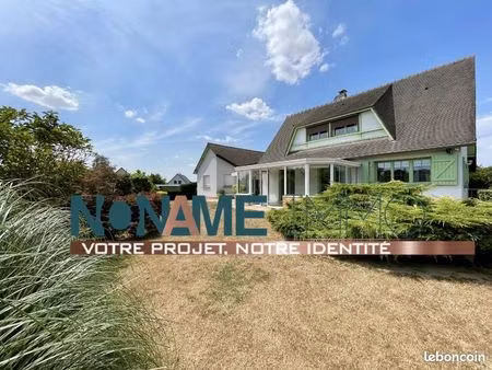 propriété 8 pièces 250 m²