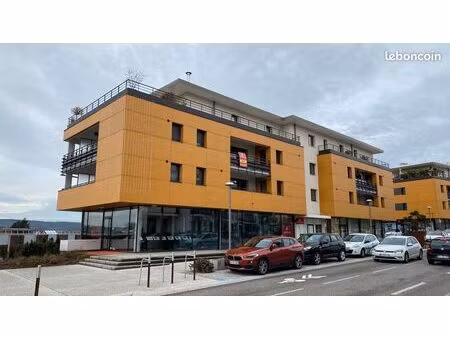 appartement t2 42m2 meublé + garage / le cristal