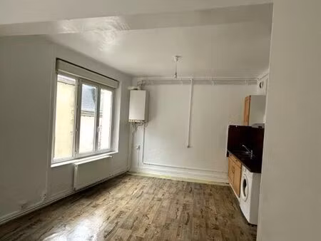 apparemment à louer là souterraine