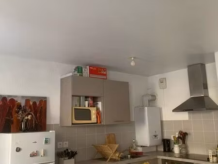t2 meublé – jardin privatif  terrasse et garage – tassin alaï