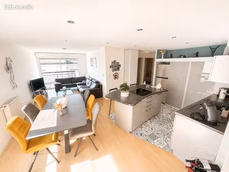 a vendre bel appartement t4 quartier beauvais vitre