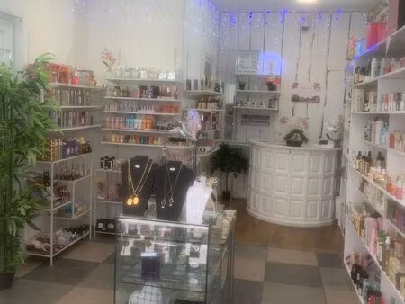 local commercial centre lourdes 35m2