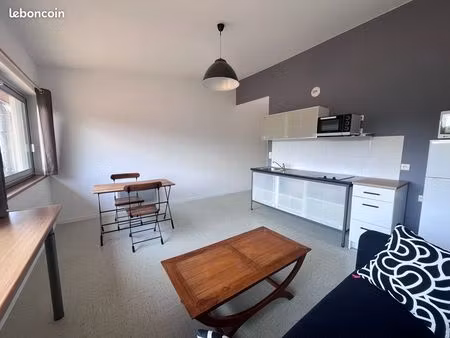 loue t2 meublé 38 m2 + parking