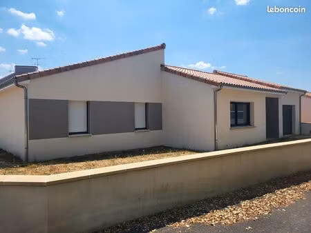 maison individuelle de plein pied a louer