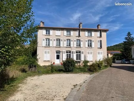 à louer – bel appartement 2 pièces de 51m² avec parking  au calme – toul