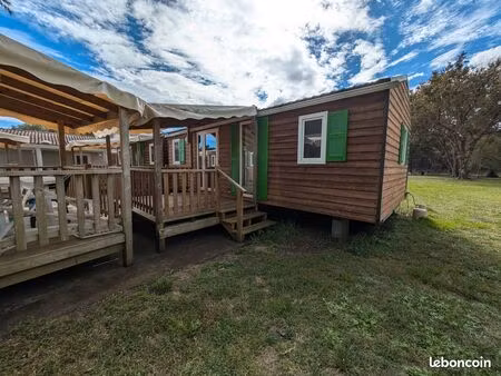 à louer à l’année – mobil-home dans parc magnifique