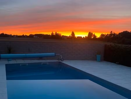 vends maison avec piscine