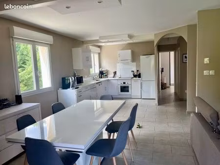 appartement t5 de 110 m² avec terrasse et parking