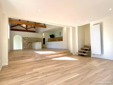 maison en pierre rénovée