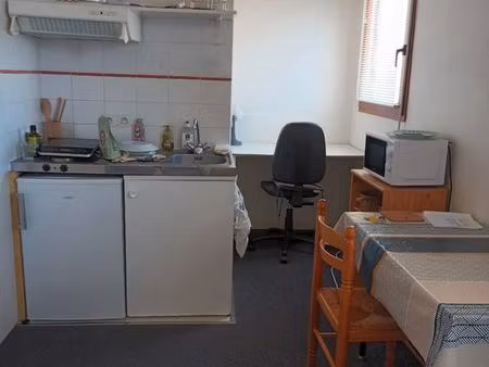 studio meublé pour étudiant  dans une résidence dédiée pour eux