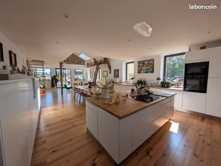ancienne longère entièrement rénovée – 273 m² habitables – parc arboré de 3 529 m² – à 15 