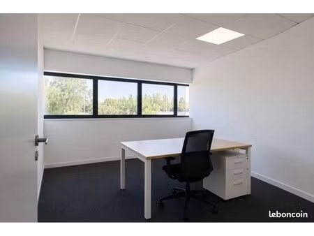 bureau indépendant avec espace de coworking