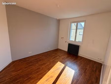 bureau 15 m2 et 11 m2