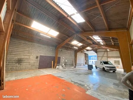 local d'activite 250 m² betton