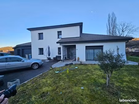 maison à vendre à macornay de 180m²
