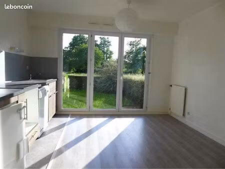 studio 30 m2 jardin et parking privé cave