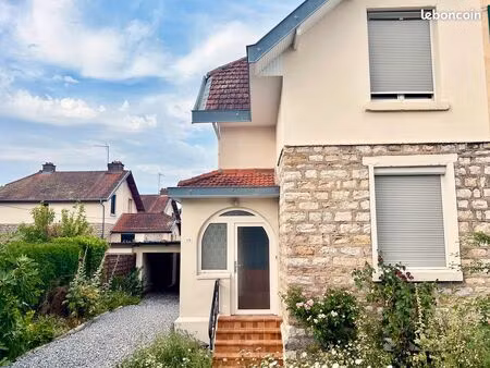maison 4 pièces 79 m² à tavaux — cuisine neuve  garage + dépendance  sous-sol complet