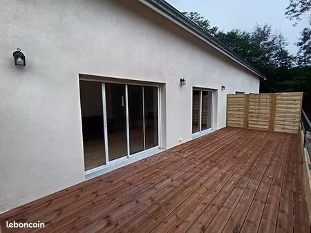 bel appartement plain pied  parking  grande terrasse