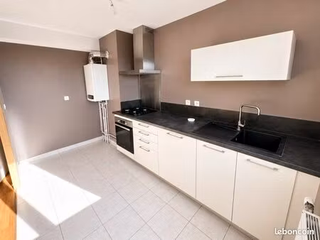 appartement t3 avec garage  balcon  et cave