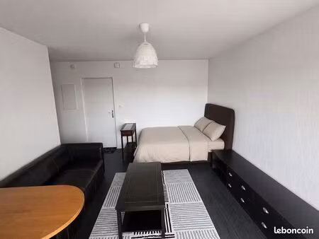 studio meublé 24 m² avec balcon et parking – liffré centre