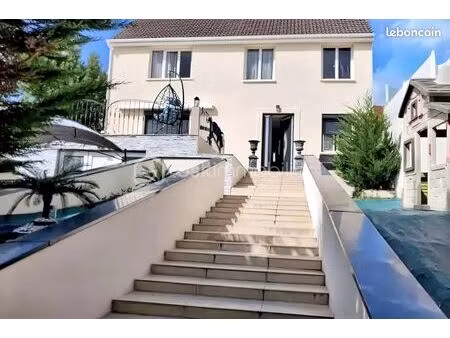 maison 7 pièces 170 m²
