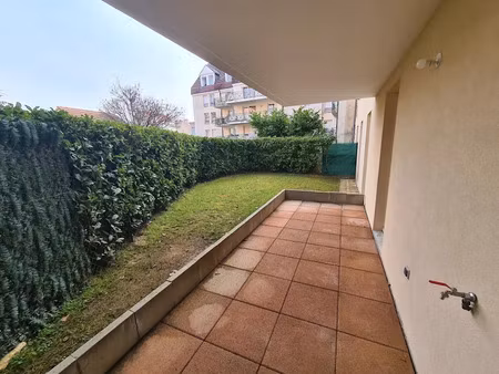 location appartement 4 pièces 75 m² à dijon (21000)  1 000 €