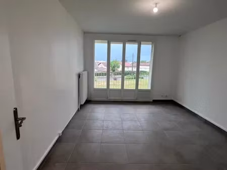 location appartement 4 pièces 70 m² à la verpillière (38290)  930 €